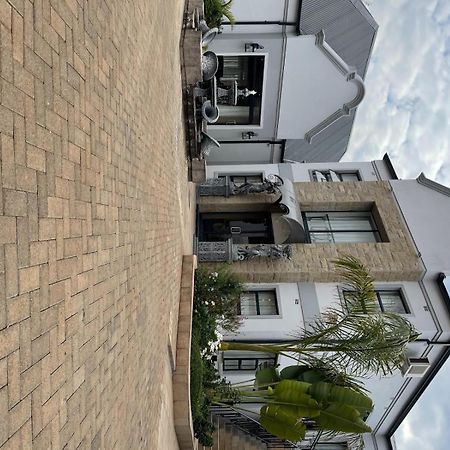 Ezulwini Villa Hotel Harare Exterior foto