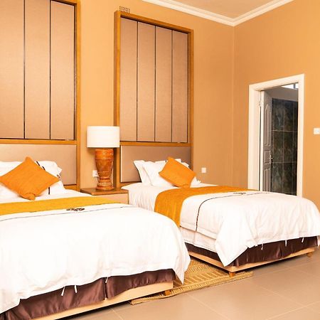 Ezulwini Villa Hotel Harare Exterior foto